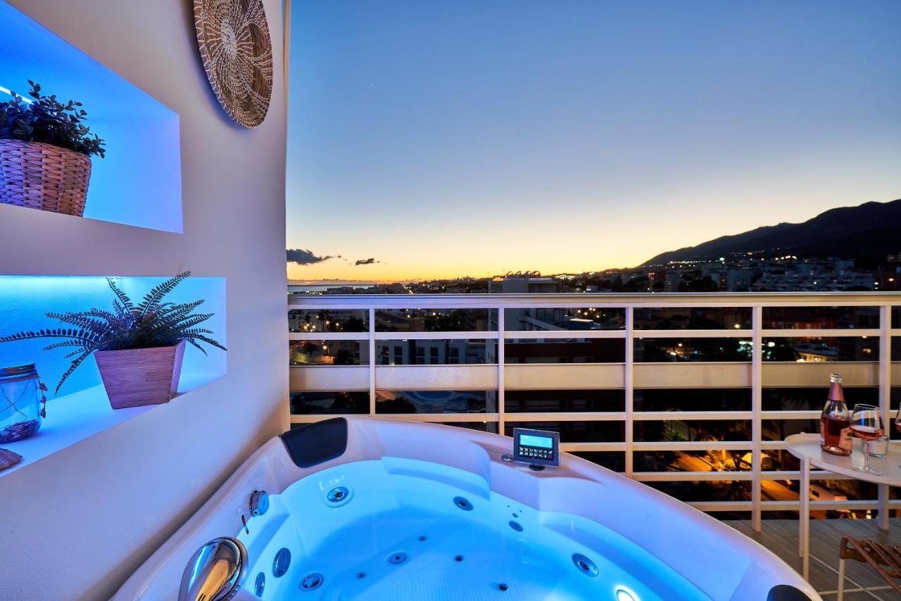 Sunset Beach Charming Apartment With Jacuzzi Torremolinos Buitenkant foto