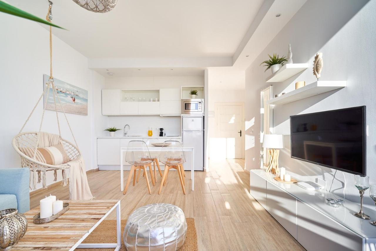 Sunset Beach Charming Apartment With Jacuzzi Torremolinos Buitenkant foto