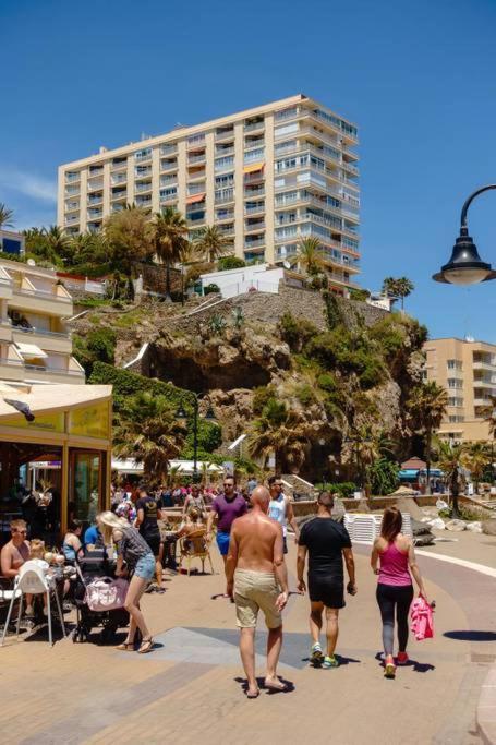 Sunset Beach Charming Apartment With Jacuzzi Torremolinos Buitenkant foto