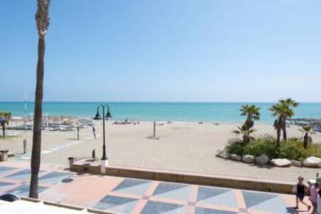 Sunset Beach Charming Apartment With Jacuzzi Torremolinos Buitenkant foto
